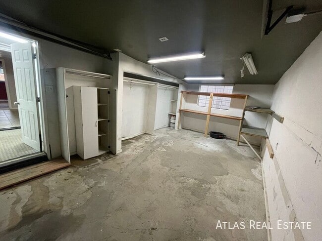 Building Photo - 2234 S Dexter St