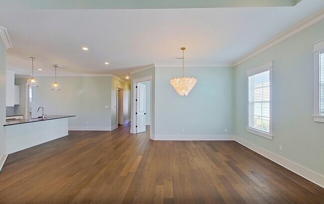 Building Photo - 465 Karcher Ave