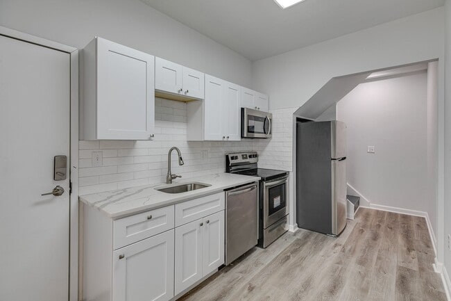 Building Photo - Brand New Luxury Temple Apartments