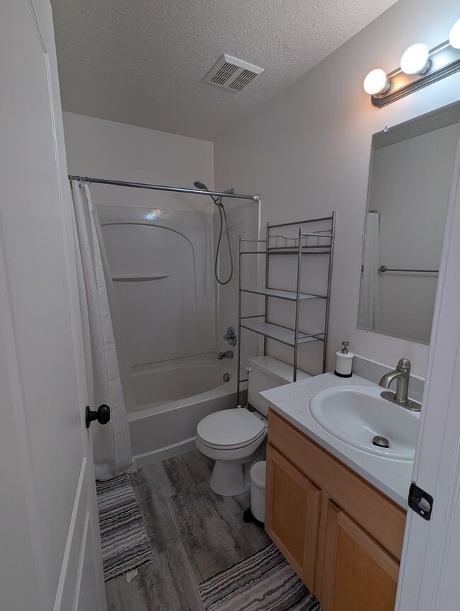 Building Photo - March Rent Free - Beautiful 3 Bedroom Condo for Rent in Draper