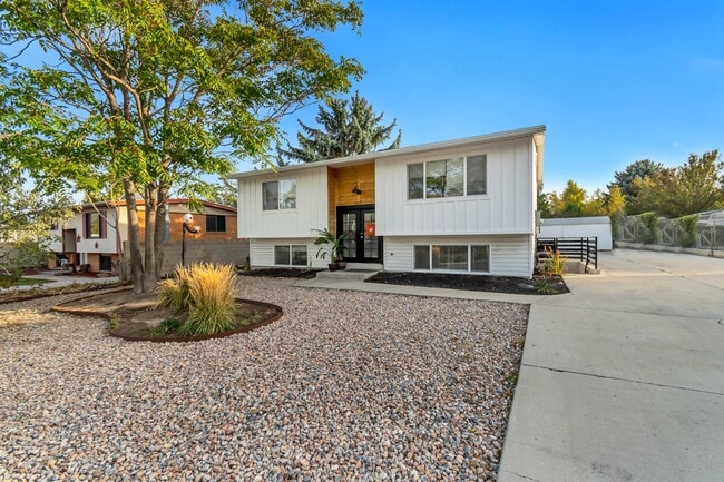 Building Photo - 3707 Kentucky Cir
