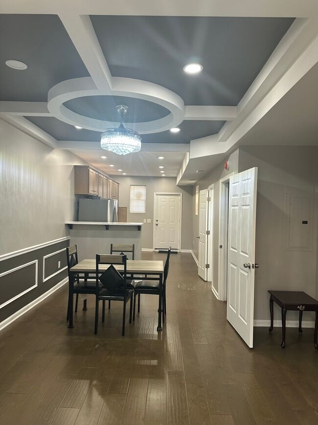 Building Photo - Beautiful, Spacious, Single Family Home fo...