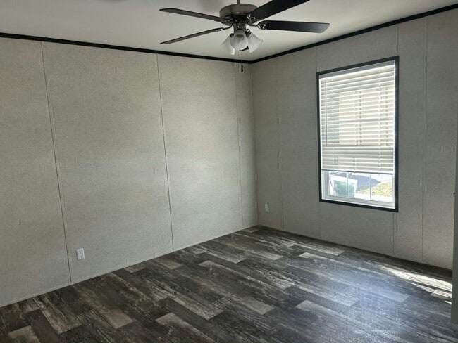 Building Photo - 14259 Isoba Ct