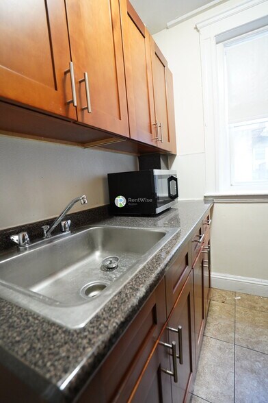Building Photo - 1175 Boylston St
