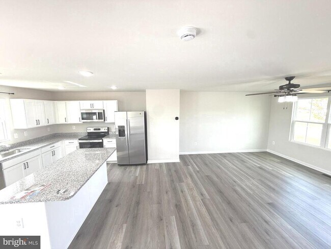 Primary Photo - 365 Otero Ln