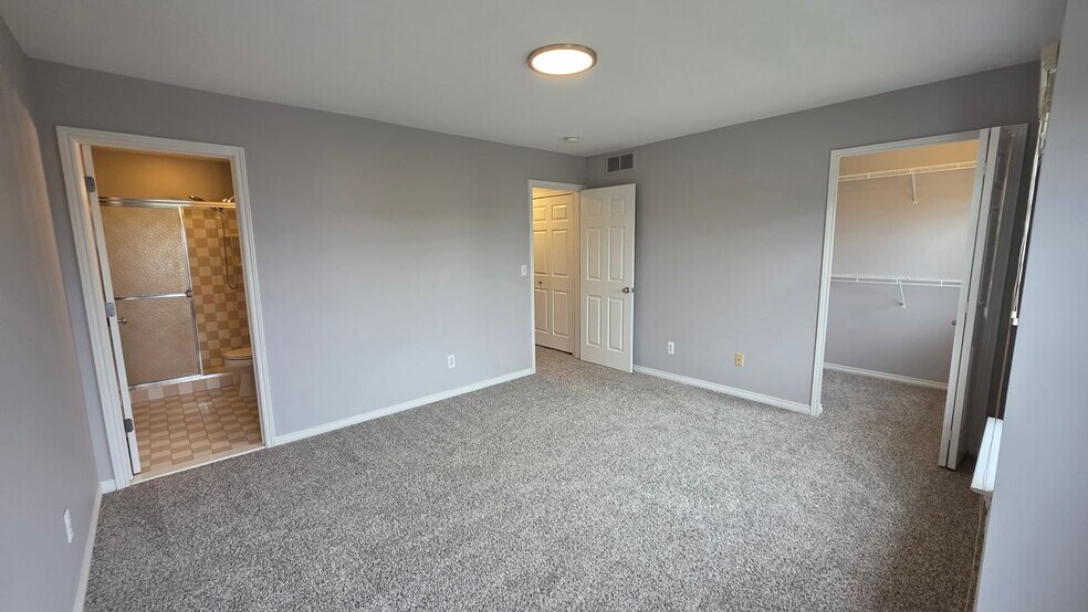 Building Photo - 1563 Cass Lake Rd