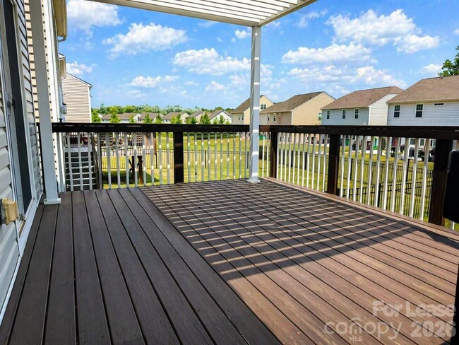 Building Photo - 15104 Moulin Ct Dr