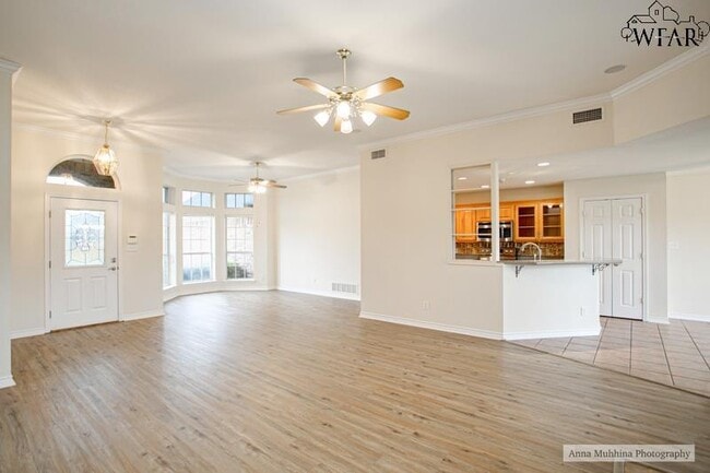 Building Photo - 8 St Andrews Ct