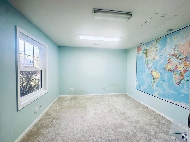 Building Photo - 612 Orrington Ct