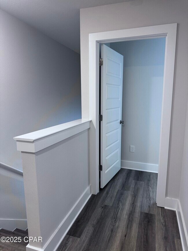 Building Photo - 205 Palmeras Marinas Ln