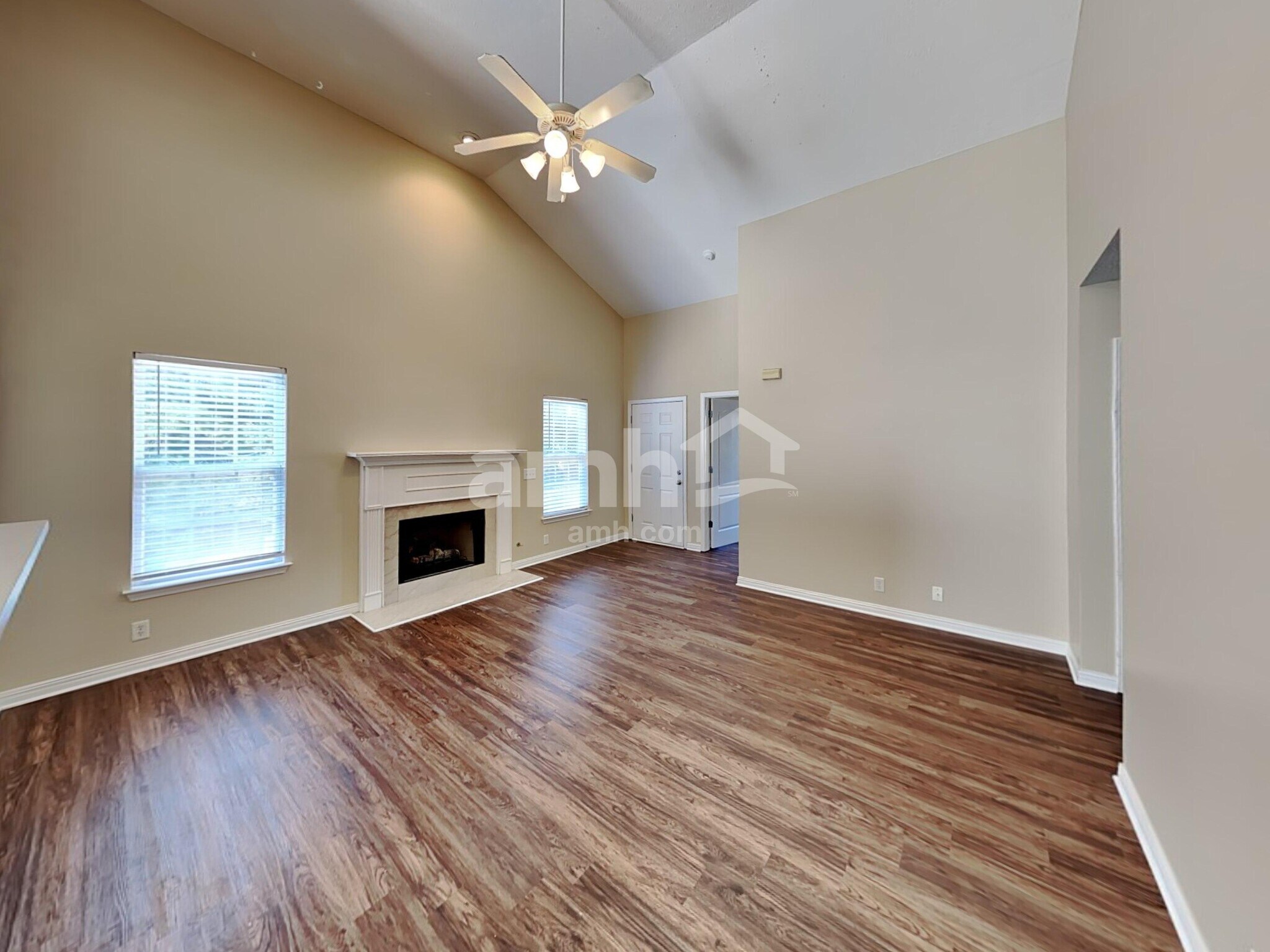 Building Photo - 805 McCumber Dr