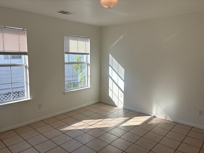 Building Photo - 1408_PEREZ ST