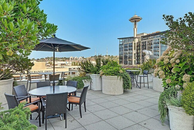 Community Deck - 2600 2nd Ave