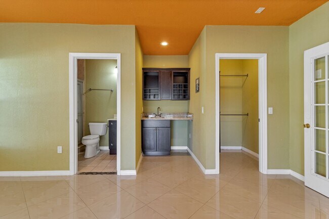 Building Photo - 5604 Florence Harbor Dr