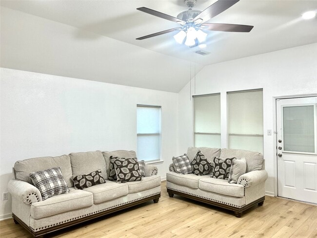 Building Photo - 7106 Marble Springs Dr