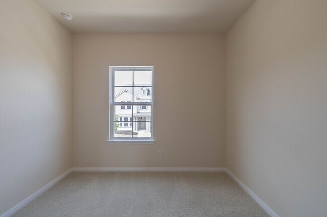 Building Photo - 1660 Coral Sunrise Trl