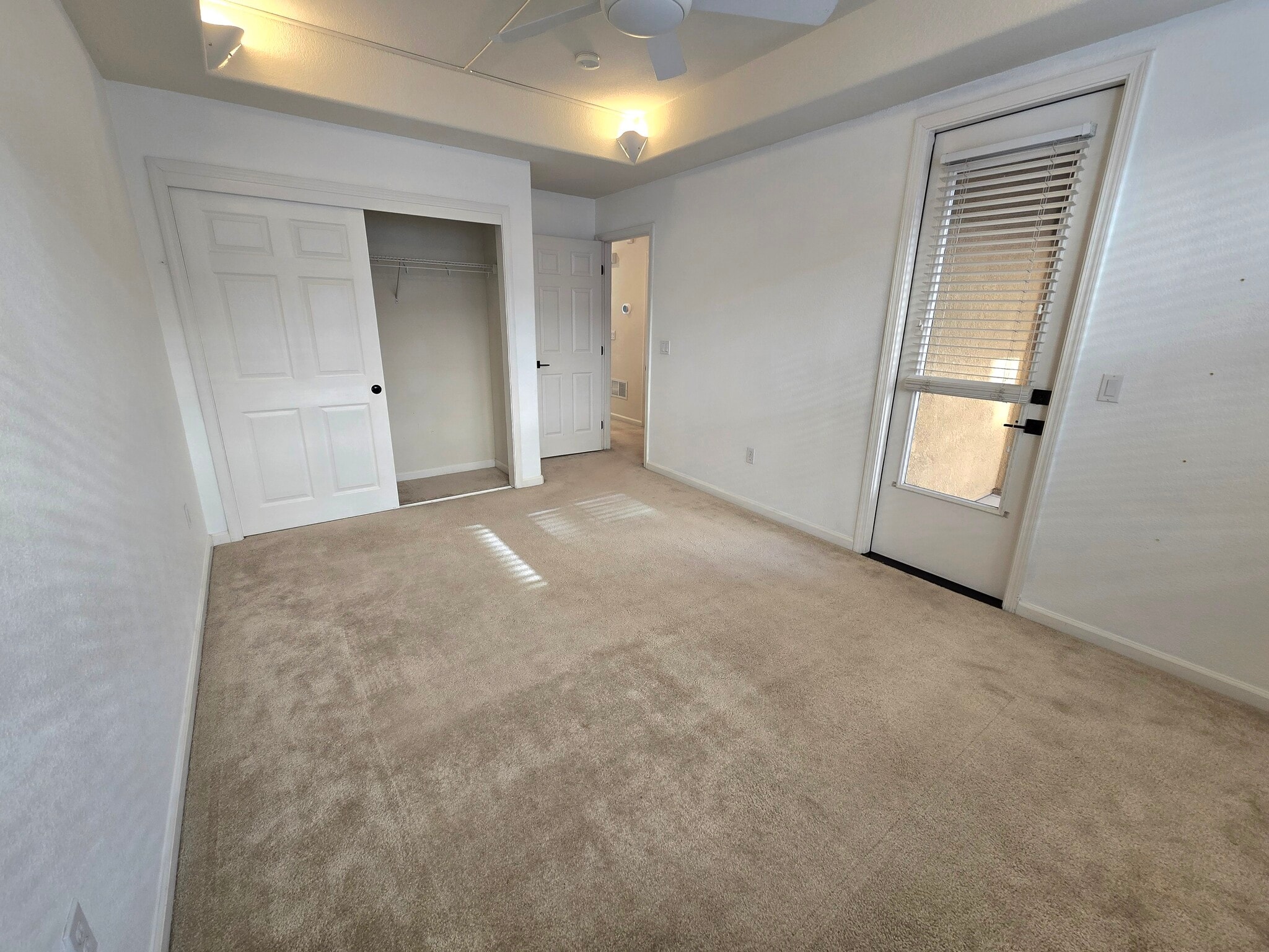 Building Photo - 4353 Fitzwilliam St