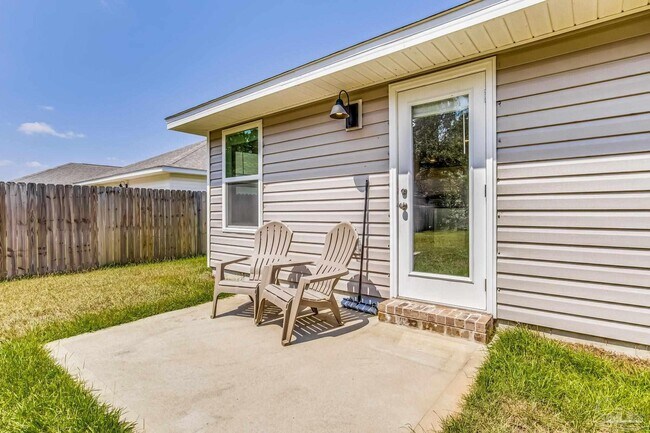 Building Photo - 6323 June Bug Dr