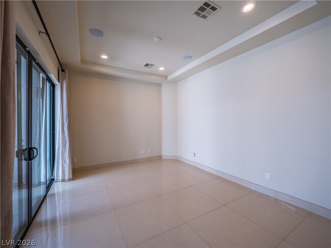 Building Photo - 7447 Yonie Ct