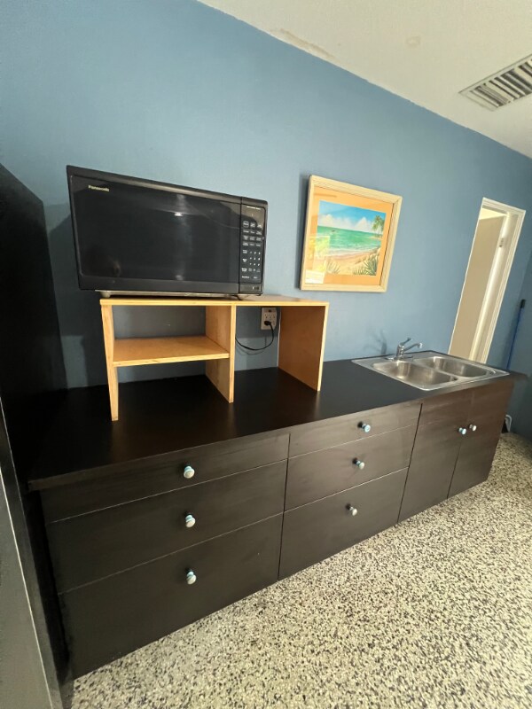 Building Photo - 959 N Lime Ave