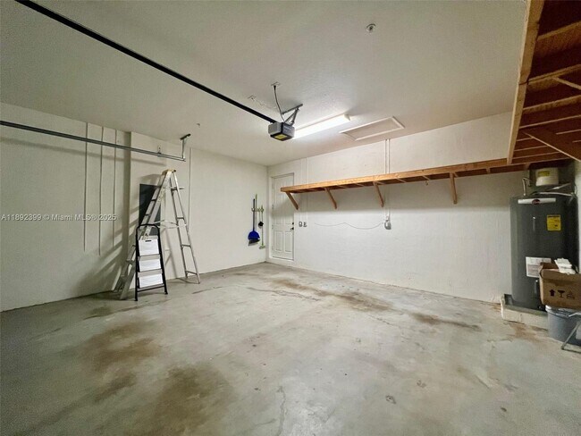 Building Photo - 1423 SW 147th Ave