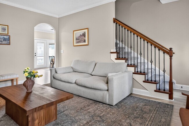 Building Photo - 1156 Meachem Dr
