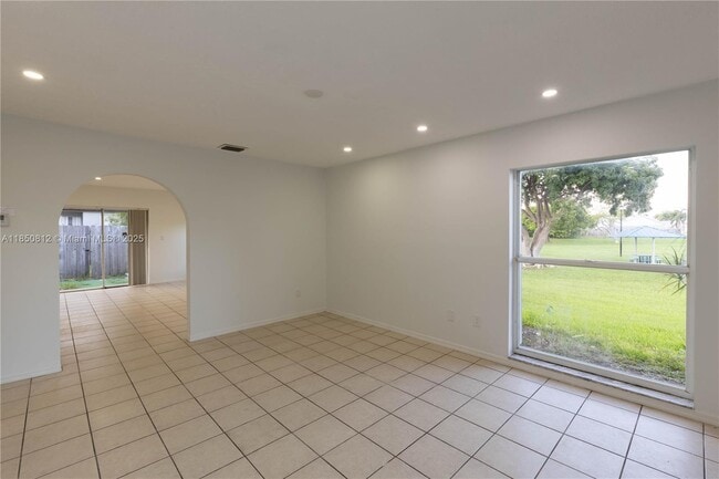Building Photo - 10361 SW 209th Ln