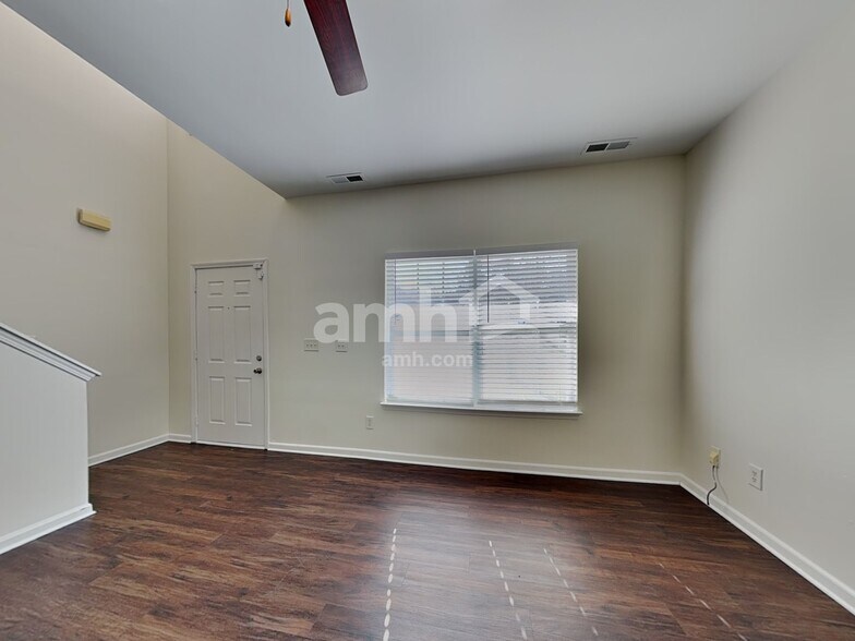 Building Photo - 15730 Lakepoint Forest Dr