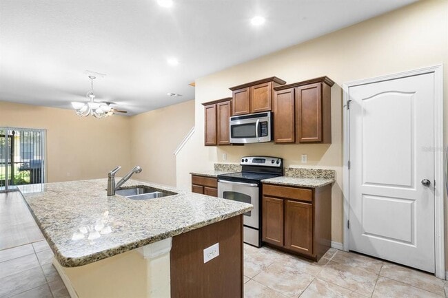 Building Photo - 2044 Hawks View Dr