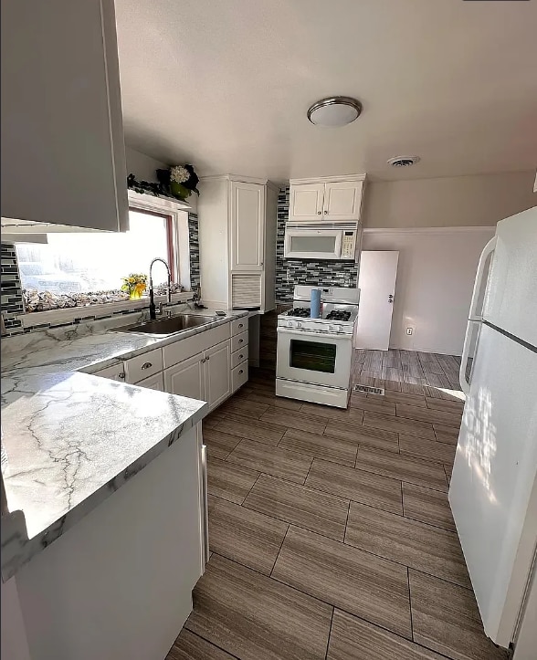 Building Photo - 1313 E Douglas St