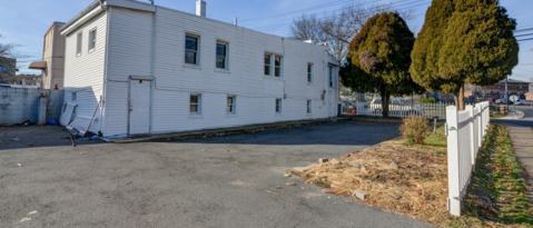 Building Photo - 882 Amboy Ave