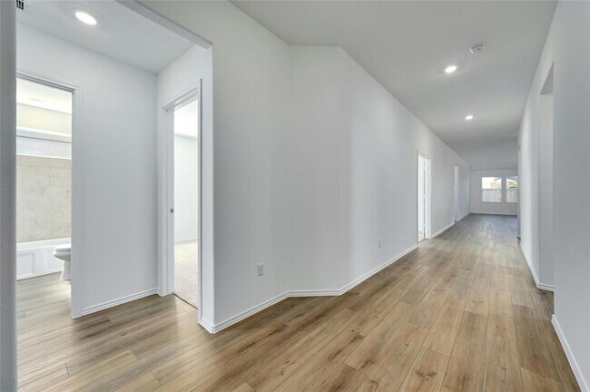 Building Photo - 1015 Ascari Ct