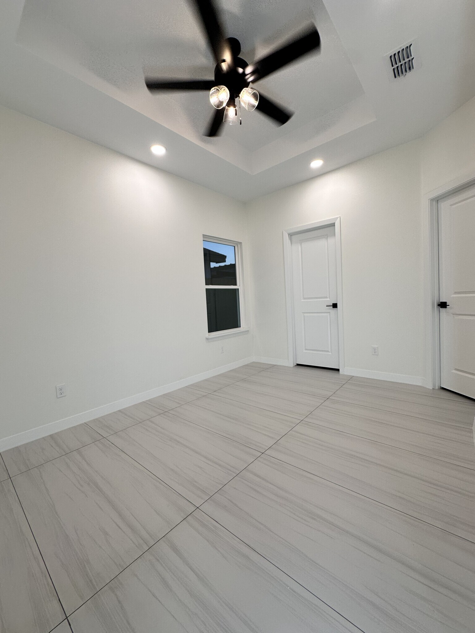 Building Photo - 11313 N 25th St