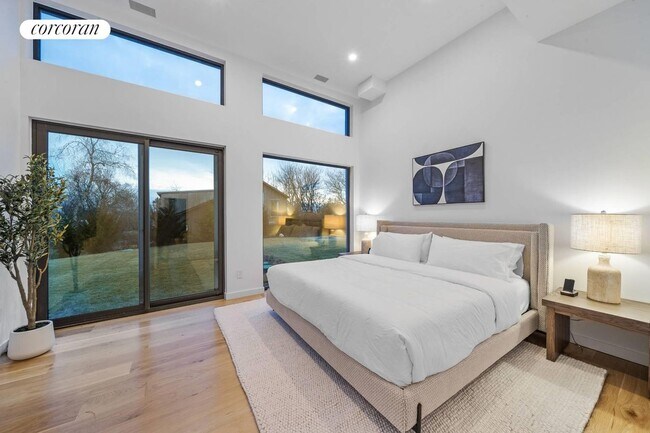 Building Photo - 21 S Edin St