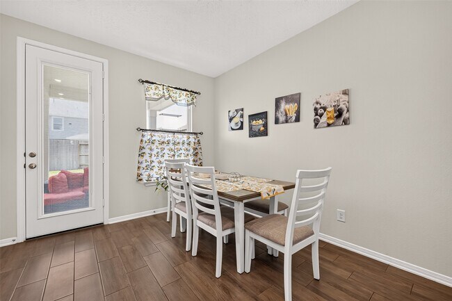 Building Photo - 22811 Wolfshire Wy