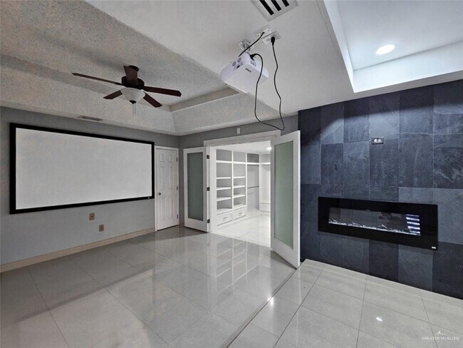 Building Photo - 2828 Highland Ave