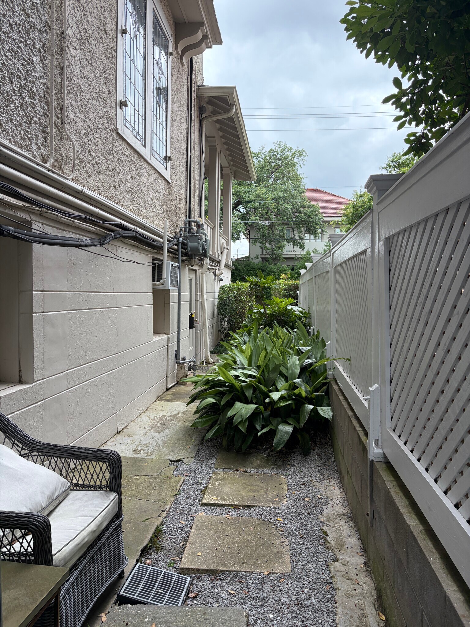 walkway from pool - 1509 Robert St