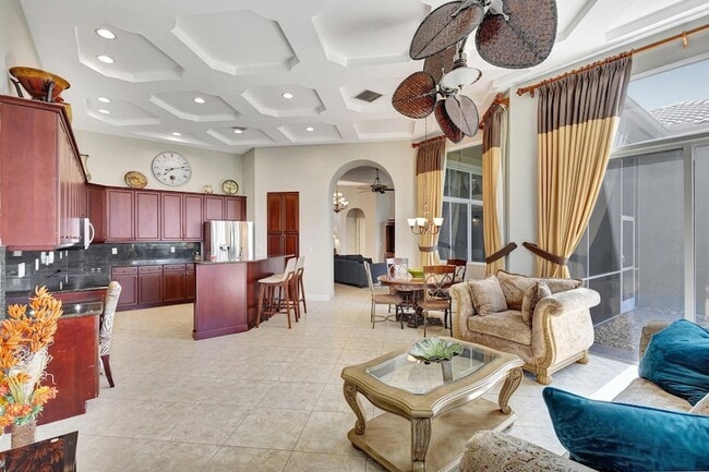 Building Photo - 9315 Via Classico W