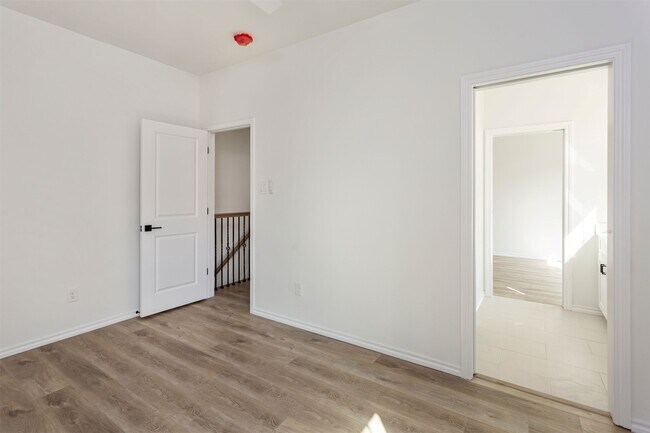 Building Photo - 1267 Oakmont Bnd Dr