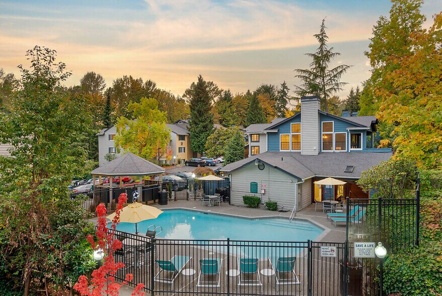 Building Photo - Emerald Ridge