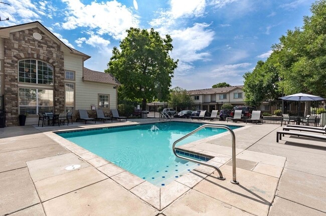 Building Photo - Reserve at Centerra Apartments