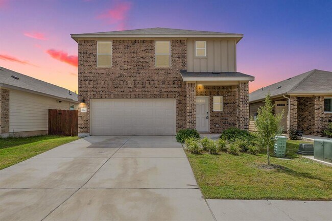 Primary Photo - 120 Longmount Cv