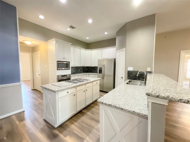 Building Photo - 9509 Dry Springs Dr