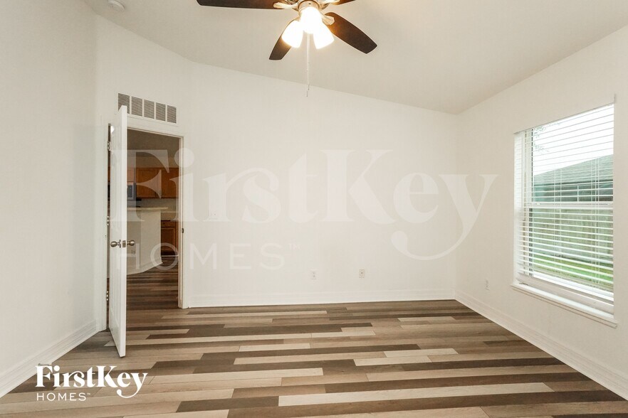 Building Photo - 1019 Susan Dr