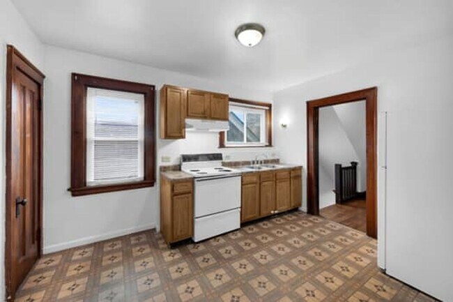 Building Photo - 1026 Schiff Ave