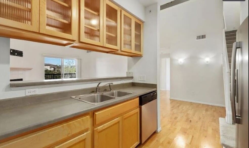 Building Photo - 3875 S Dayton St