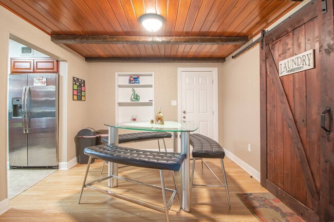 Building Photo - 1324 Catalpa Ln