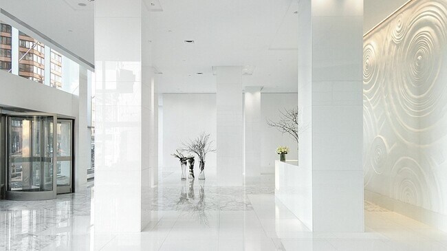 Building Photo - 635 W 42nd St