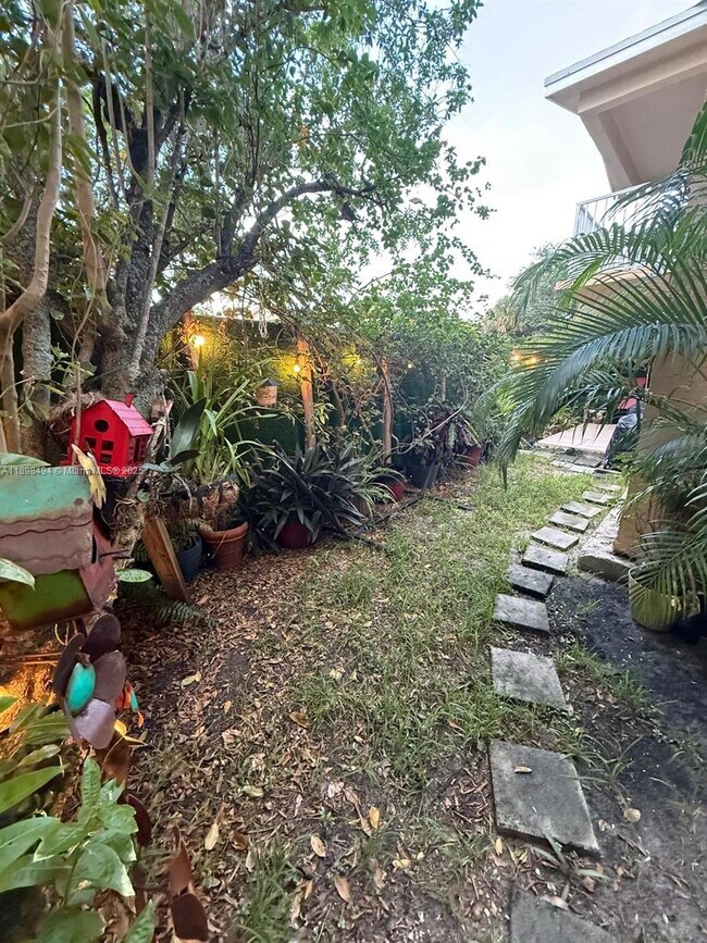 Building Photo - 4210 NW 79th Ave