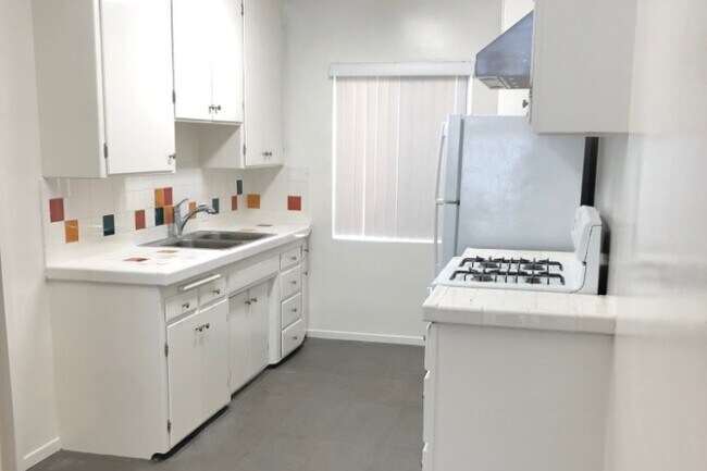 Building Photo - 12514 Venice Blvd